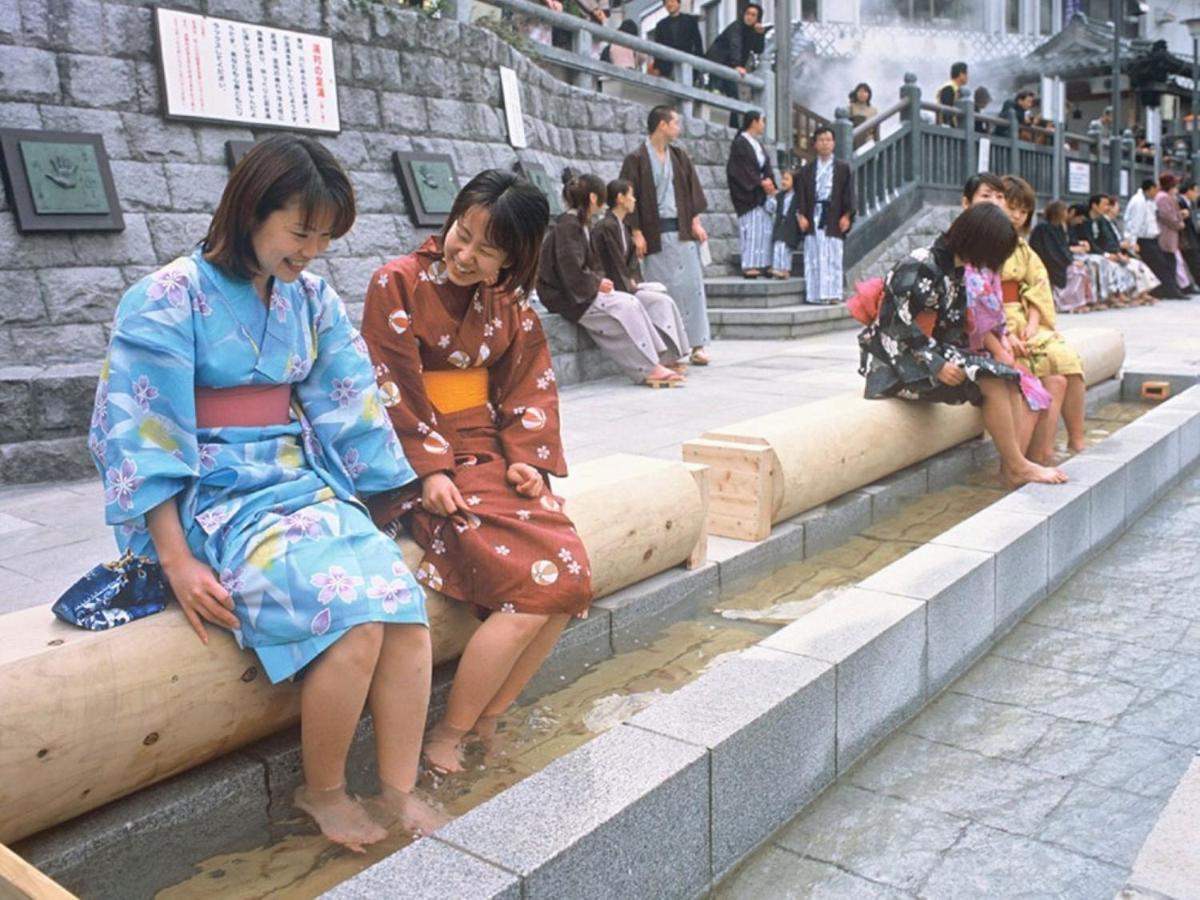 Отель Ooedo Onsen Monogatari Miyoshiya Shin'onsen Экстерьер фото