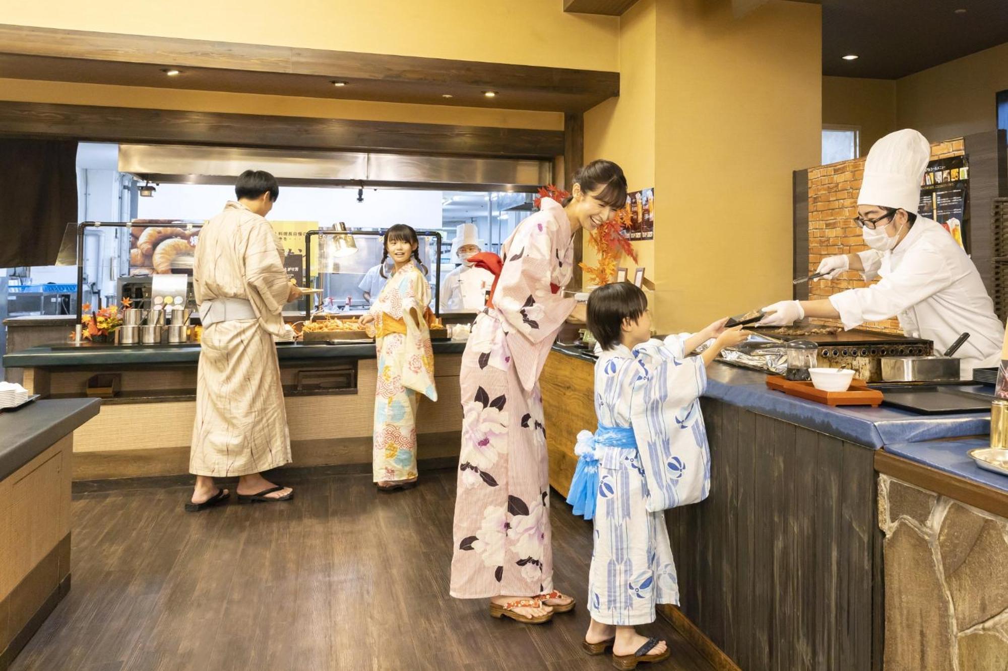 Отель Ooedo Onsen Monogatari Miyoshiya Shin'onsen Экстерьер фото